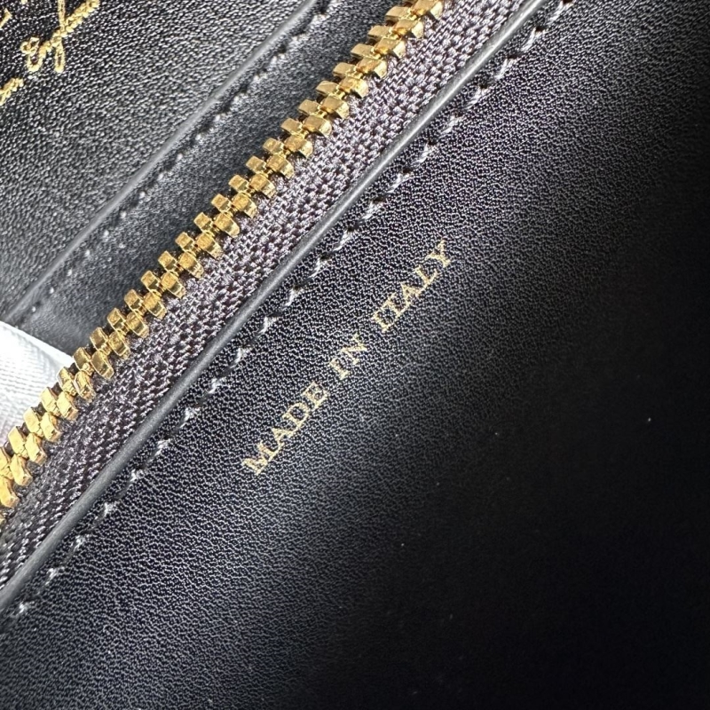 Bv*b*rry satchel bags